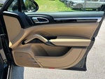 2017 Cayenne Thumbnail 42