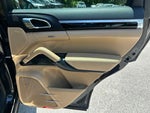 2017 Cayenne Thumbnail 46