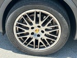 2017 Cayenne Thumbnail 52