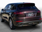 2018 Cayenne Thumbnail 11