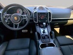 2018 Cayenne Thumbnail 15