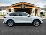 2017 Cayenne Thumbnail 4