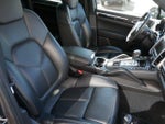 2011 Cayenne Thumbnail 23