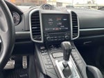 2017 Cayenne Thumbnail 17