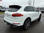 2017 Cayenne Thumbnail 3