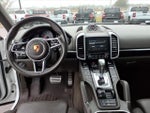2017 Cayenne Thumbnail 14