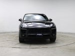 2018 Macan Thumbnail 5