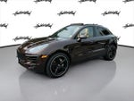 2018 Macan Thumbnail 1