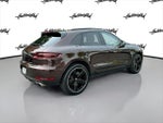 2018 Macan Thumbnail 5