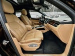 2018 Macan Thumbnail 30