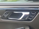 2016 Macan Thumbnail 20