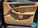 2017 Macan Thumbnail 6