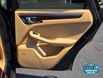 2017 Macan Thumbnail 10
