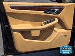 2017 Macan Thumbnail 20
