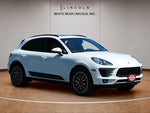 2018 Macan Thumbnail 3