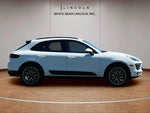 2018 Macan Thumbnail 4