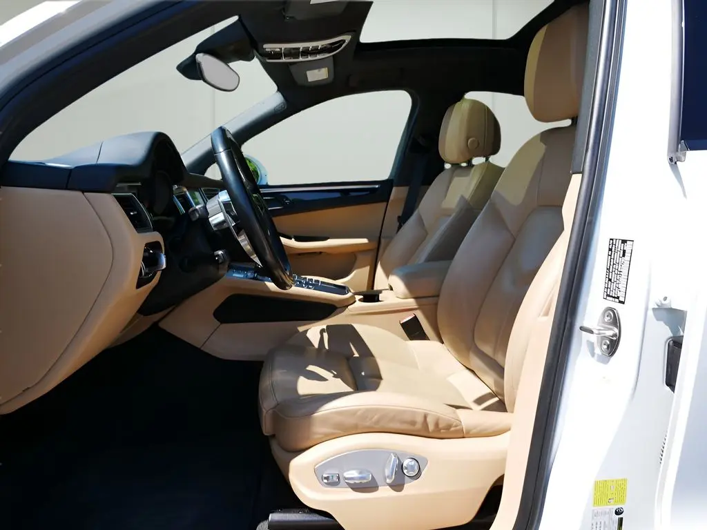 2018 Porsche Macan - $18,345