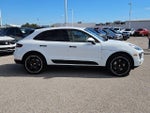 2016 Macan Thumbnail 6