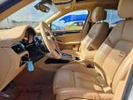 2016 Macan Thumbnail 28