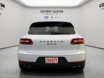 2017 Macan Thumbnail 4