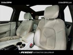 2015 Macan Thumbnail 12
