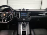 2017 Macan Thumbnail 9