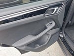 2019 Macan Thumbnail 9