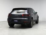 2017 Macan Thumbnail 8