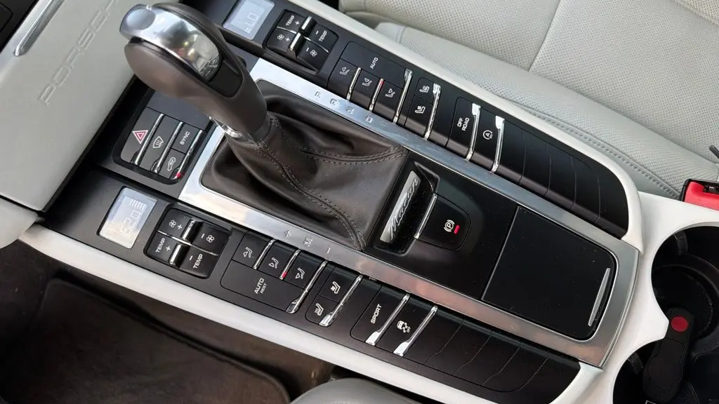 2015 Porsche Macan S
