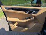 2017 Macan Thumbnail 20