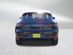 2017 Macan Thumbnail 6