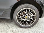 2018 Macan Thumbnail 9
