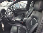 2015 Macan Thumbnail 10
