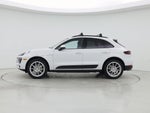2018 Macan Thumbnail 3