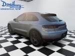 2019 Macan Thumbnail 3