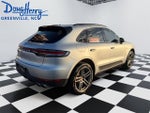 2019 Macan Thumbnail 5