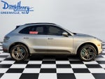 2019 Macan Thumbnail 6