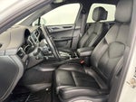 2017 Macan Thumbnail 11