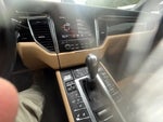 2017 Macan Thumbnail 3