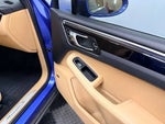 2017 Macan Thumbnail 38