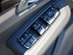 2019 Macan Thumbnail 6