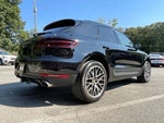 2017 Macan Thumbnail 5