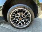 2017 Macan Thumbnail 11