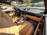 2017 Macan Thumbnail 17