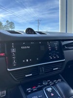 2019 Cayenne Thumbnail 19