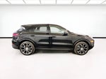 2020 Cayenne Thumbnail 26