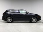 2019 Cayenne Thumbnail 7