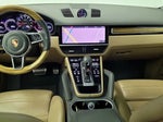 2019 Cayenne Thumbnail 8