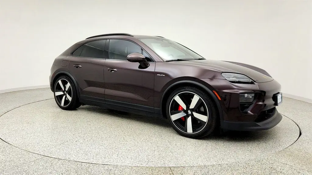 2025 Porsche Macan 4S Electric