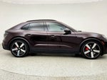 2025 Macan Thumbnail 4
